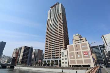 エルザグレース堀江タワーの外観（南東側から）