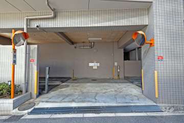 駐車場の出入り口