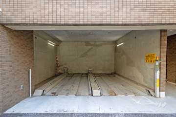 敷地内駐車場（屋内機械式）