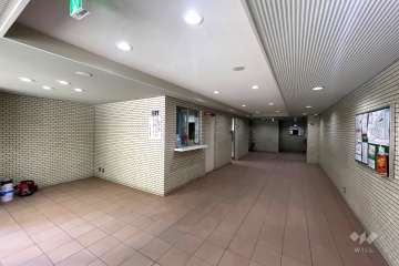 エントランスホール