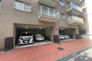 敷地内駐車場（屋内平面式）
