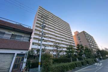 グランドヴィラ境川の外観（南西側から）