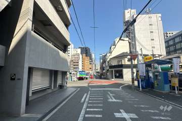 敷地南側の前面道路
