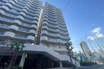 C棟とD棟を繋ぐ陸橋