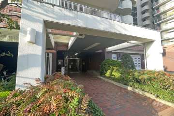 A棟エントランス