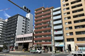 グリーンコーポ西長堀の外観（南東側から）