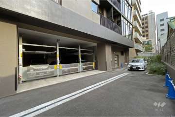 敷地内駐車場（屋外平面式・屋内機械式）