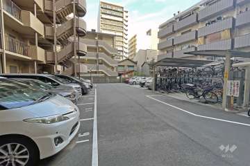敷地内駐車場（屋外平面式）