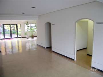 エントランスホール