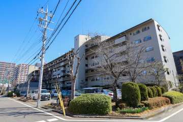 ニューセンバハイツの外観（北西側から）