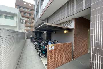 駐輪場（屋根あり）