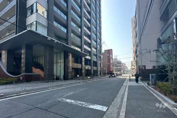 敷地北側の前面道路
