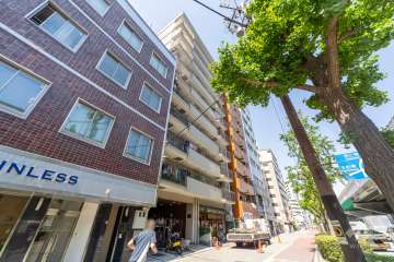 シャトーメルヘンの外観（南東側から）