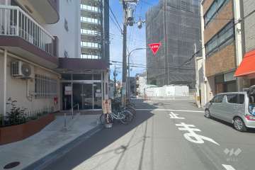 敷地南東側の前面道路　