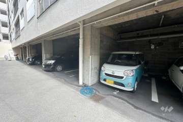敷地内駐車場（屋内平面式）