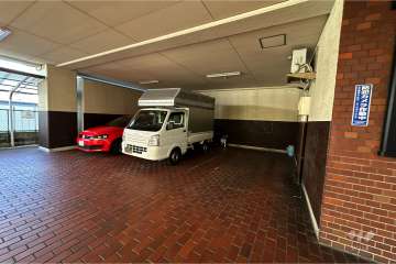 敷地内駐車場（屋内平面式）