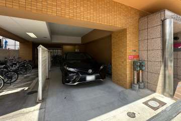 敷地内駐車場（屋内平面式）
