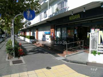 1階には店舗が入っています