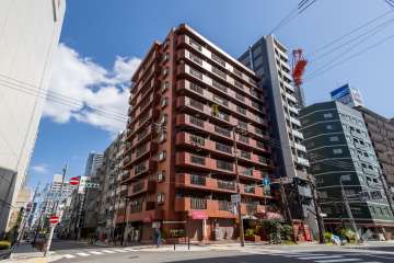 トーカンマンション西長堀の外観（北西側から）