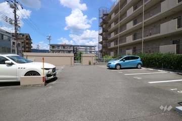 敷地内駐車場（屋外平面式）