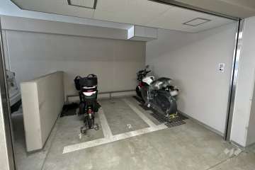 バイク置場・駐輪場（屋内平面式）