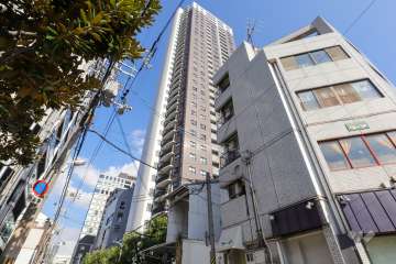 パークタワー大阪中之島フロントの外観（西側から）