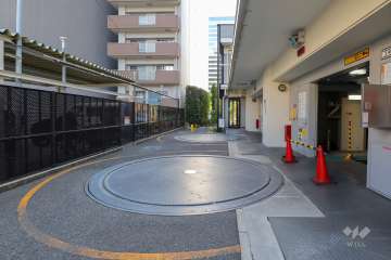 敷地内駐車場（タワー式立体）