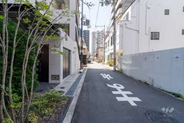 敷地北西側の前面道路　
