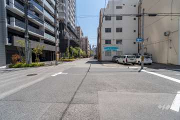 敷地南東側の前面道路