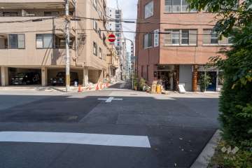 敷地北側の前面道路　