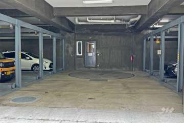 敷地内駐車場（屋内機械式）