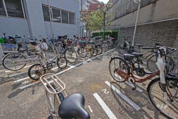 駐輪場
