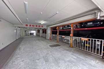 敷地内駐車場（屋内機械式）