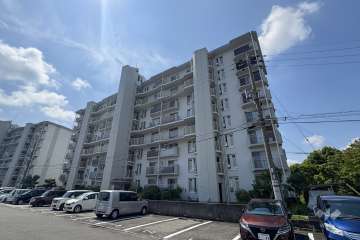 粟生第4住宅1棟の外観（北西側から）