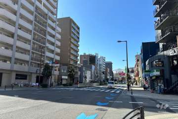 敷地北西側の前面道路