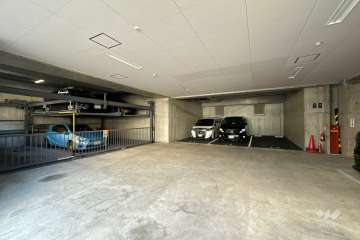 敷地内駐車場（屋内平面式・屋内機械式）