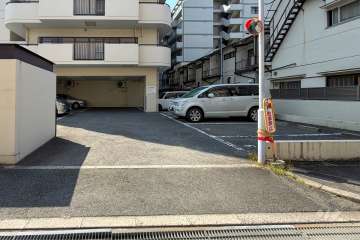 駐車場の出入口