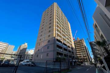ファミール北堀江の外観（南東側から）
