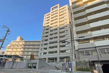 フォルム南堀江の外観（北東側から）