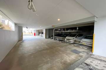 敷地内駐車場（屋内機械式）