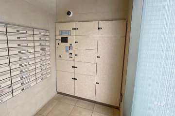 宅配ボックスと共用ポスト　