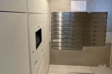宅配ボックスと共用ポスト　