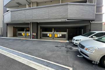 敷地内駐車場（屋外平面式・屋内機械式）