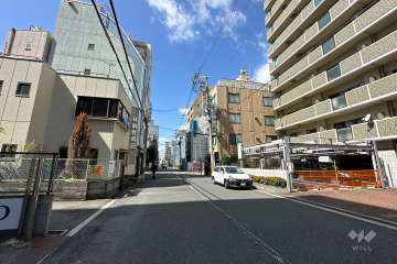 敷地南側の前面道路