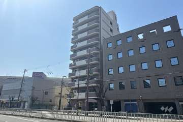 ユニライフ大阪ドーム前の外観（北東側から）