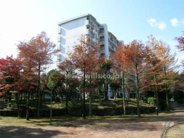 箕面粟生第４住宅７棟の外観（北東側から）