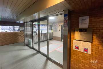 エントランスはオートロック付きです