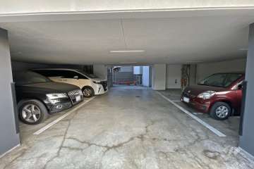 敷地内駐車場（屋内平面式）