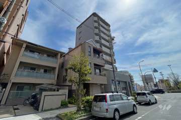 ラポール境川の外観（西側から）