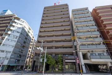 リーガルあみだ池新町の外観（南西側から）